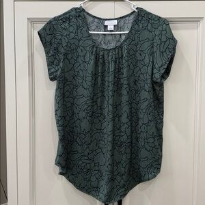 Liz Claiborne Polyester Short Sleeve Green blouse Blue Floral design Size small